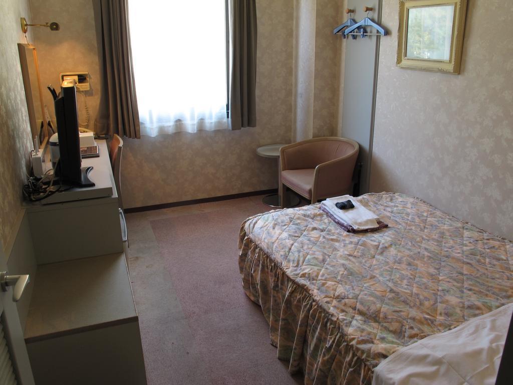 Hotel Platon Chikuma Bagian luar foto