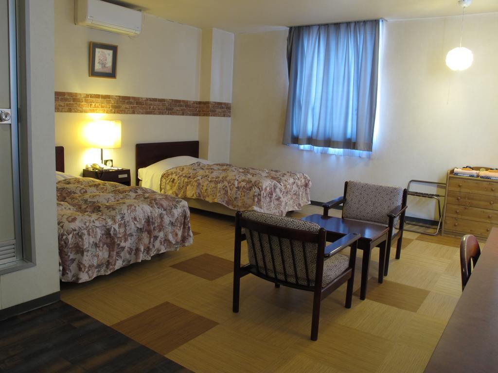 Hotel Platon Chikuma Bagian luar foto