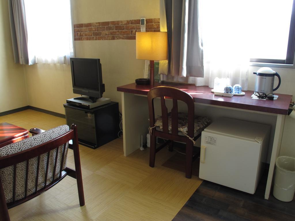 Hotel Platon Chikuma Bagian luar foto