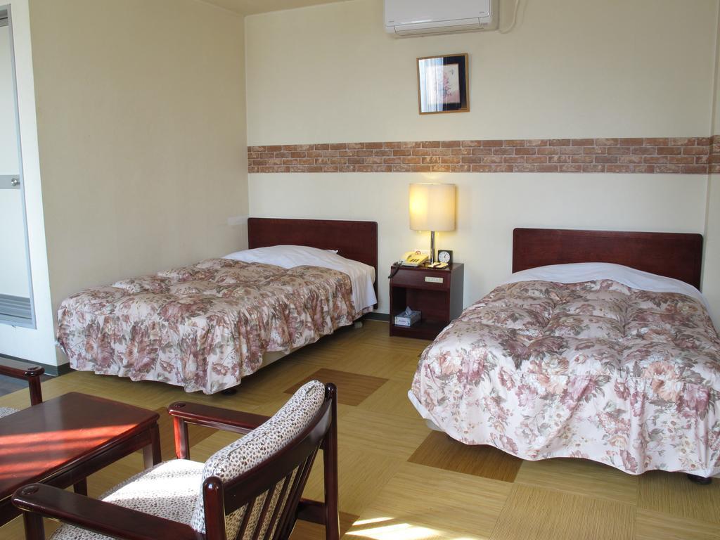 Hotel Platon Chikuma Bagian luar foto
