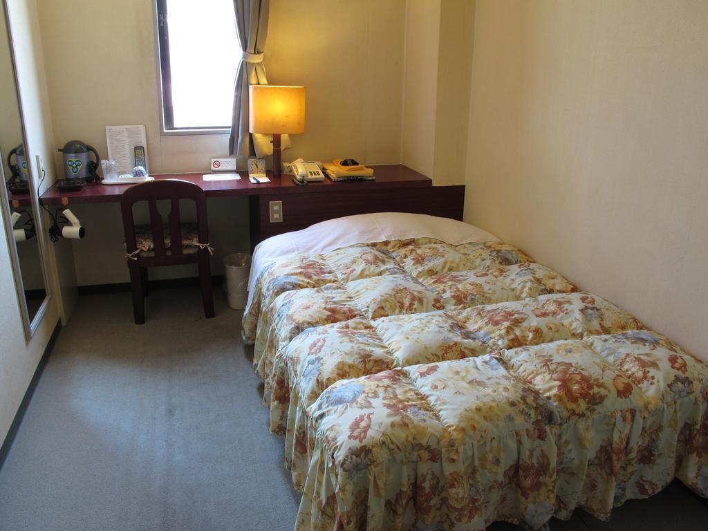 Hotel Platon Chikuma Bagian luar foto