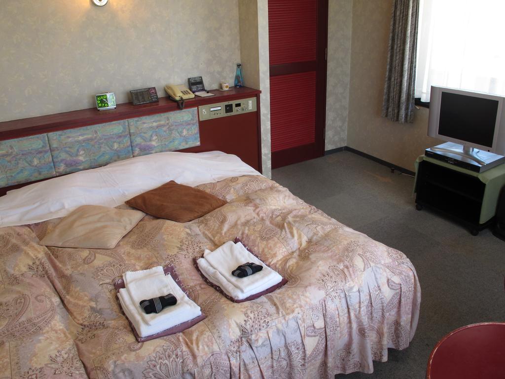 Hotel Platon Chikuma Bagian luar foto
